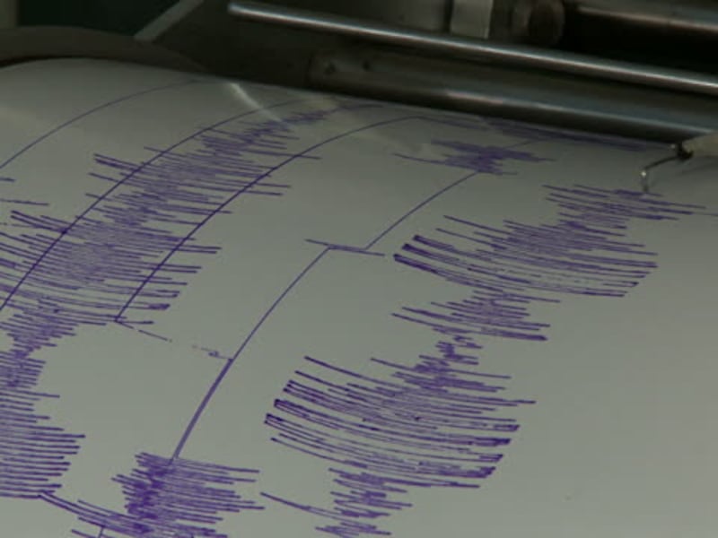 Terremoto a Pisa, due scosse di magnitudo 4.3 e 3.2: paura e gente in strada
