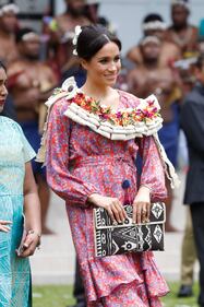 Meghan Markle, i primi scatti in abito premaman 7