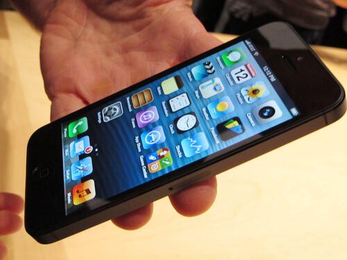 Apple si fa il suo spread In Italia l'iPhone più caro