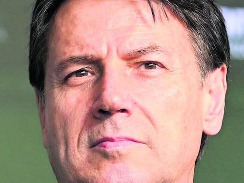 Il borsino del centrodestra: Calenda vicino, Vannacci lontano