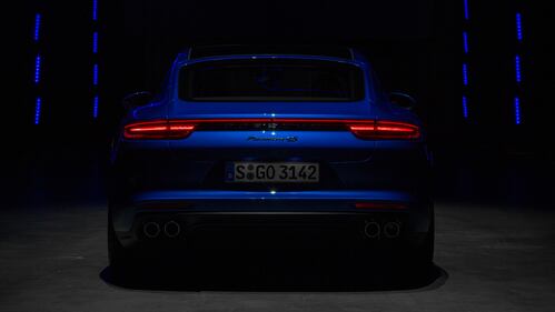 Le immagini della nuova Porsche Panamera 14