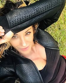 Sabrina Salerno sexy al sole 3