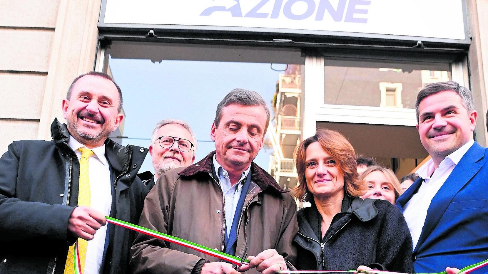 Calenda boccia Majorino. "E Sala non ha coraggio"