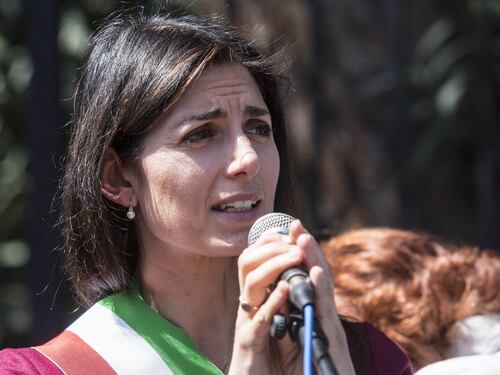 Virginia Raggi sempre più sola: "Con i 5Stelle ho chiuso"