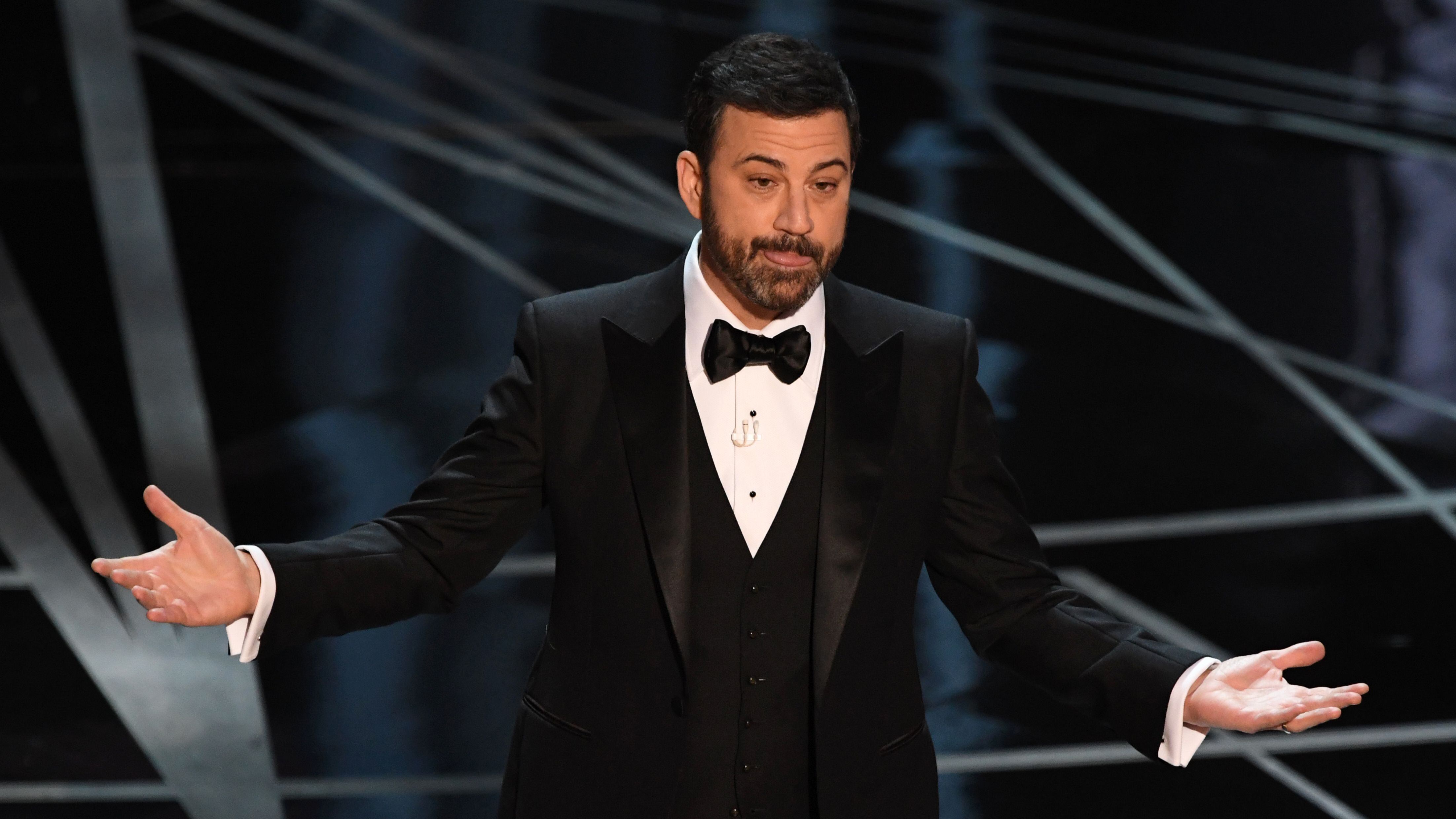 Jimmy Kimmel: "L'Oscar è l'uomo perfetto perché non ha gli attributi"