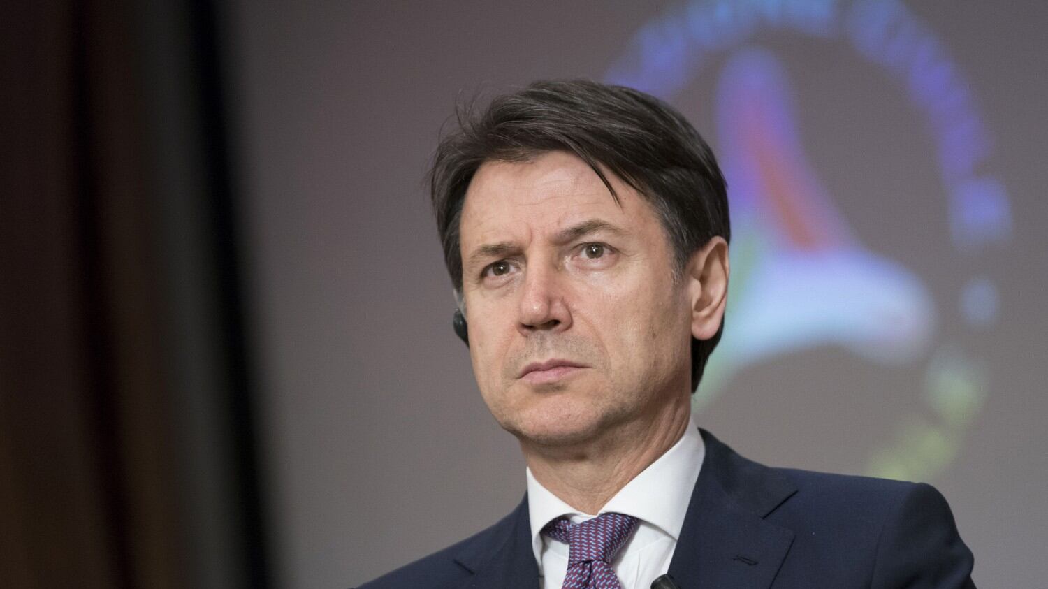 Coronavirus, Conte adesso minimizza: "L'Italia un Paese sicuro. Un sistema eccellente"