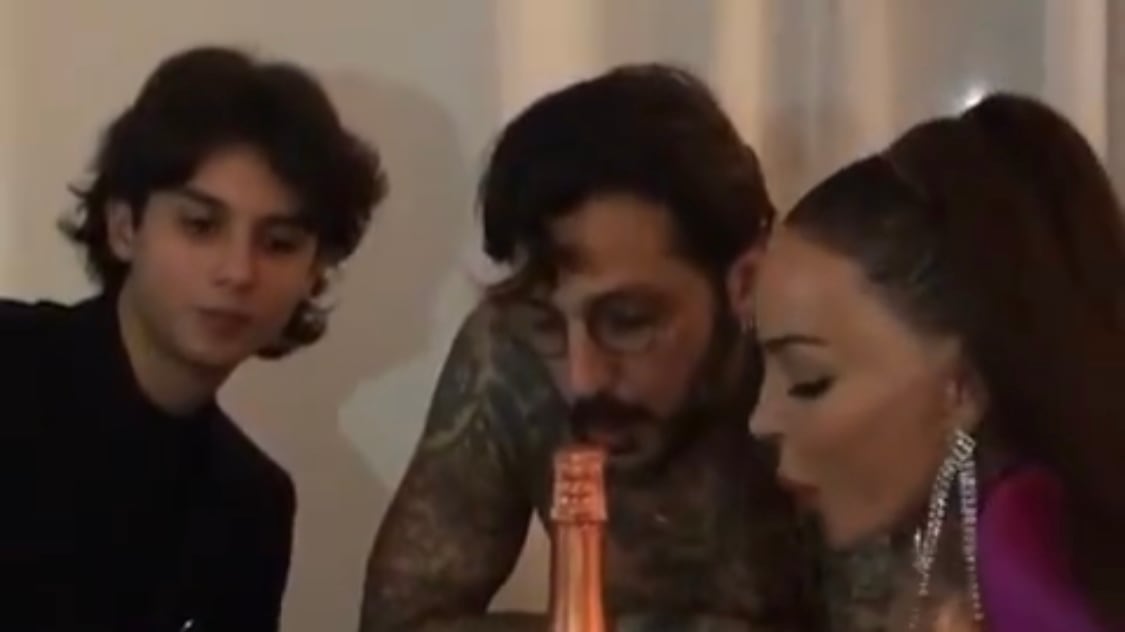 "Fabrizio vende suo figlio come merce di scambio. Un incubo", le dure accuse di Nina Moric a Corona