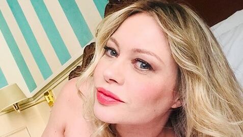 Anna Falchi fa impazzire i fan su Instagram: "Sola soletta"