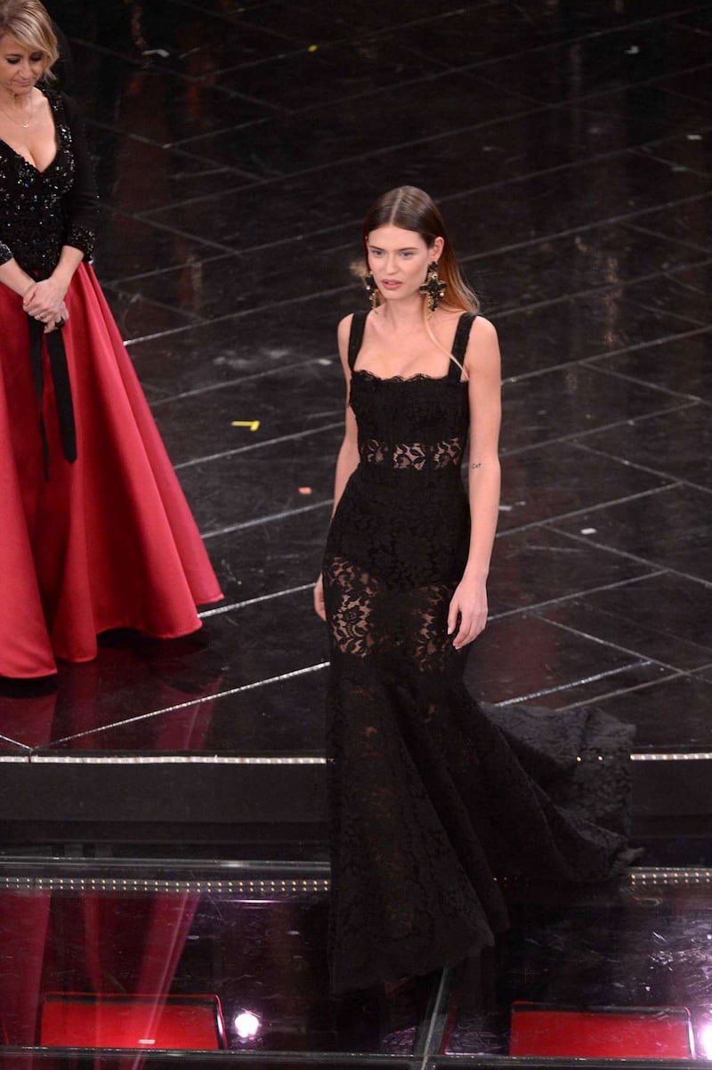 Bianca Balti, i look sexy 31
