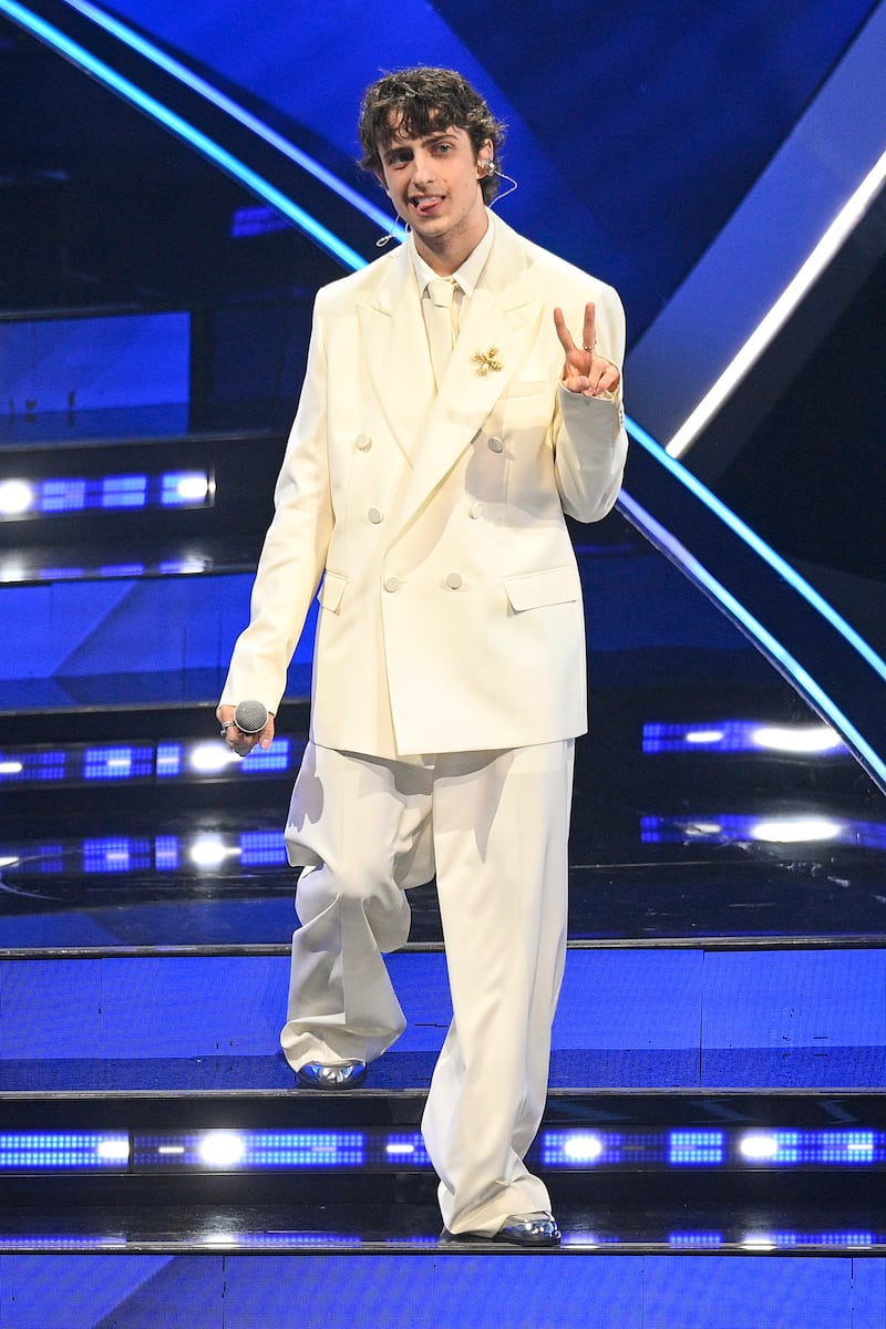 Sanremo 2024: ecco il look della prima serata del Festival di Sangiovanni 2