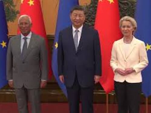 Von der Leyen e Costa in Cina, la foto con il Presidente XI Jinping