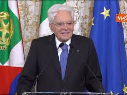 Mattarella alla nazionale di calcio femminile: "Avete reso onore alla maglia del nostro Paese"