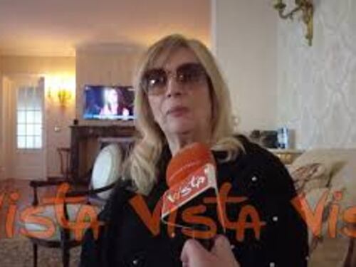 Iva Zanicchi: Calpesto le formiche? Sono quasi cieca potrei calpestare anche elefante