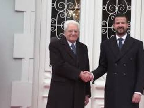 Mattarella e il Presidente del Montenegro Milatović si scambiano due spille