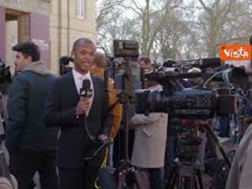 L'arrivo di Ursula von der Leyen a Londra per il Leaders' meeting on Ukraine
