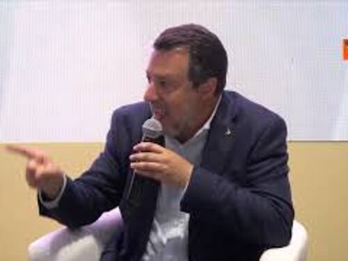 Salvini: In Manovra flat tax e rottamazione delle cartelle
