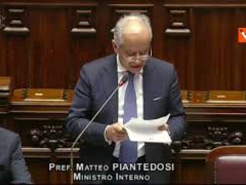 Piantedosi: " Almasri mai nostro interlocutore sui migranti. Nessun ricatto al Governo"
