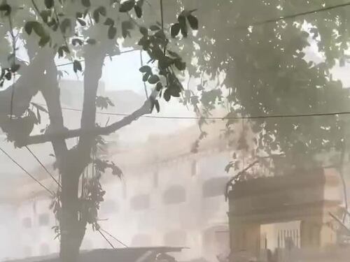 La moschea Shwe Pho Shing di crollata dopo il sisma
