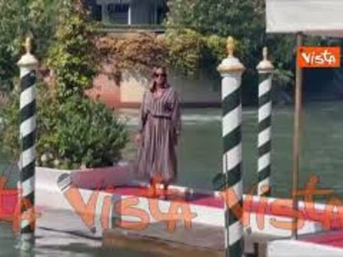 Venezia 82, Cristina Parodi arriva al Lido per la Mostra del Cinema