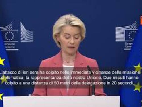 Von der Leyen: "Indignata per gli attacchi russi a Kiev"