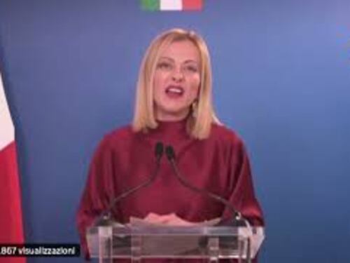 Standing ovation per Meloni al Cpac al termine del suo intervento a convention Conservatori Usa