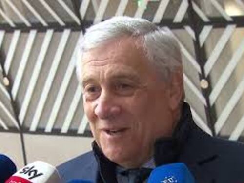 Tajani: "Lavoriamo per la pace. Italia contraria a invio truppe Ue in Ucraina"