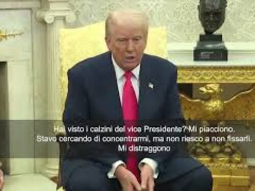 Trump sui calzini coi trifogli di Jd Vance: "Mi piacciono, non riesco a non fissarli"