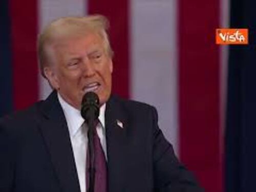 Trump: "Il Golfo del Messico cambierà nome", Hillary Clinton scoppia a ridere