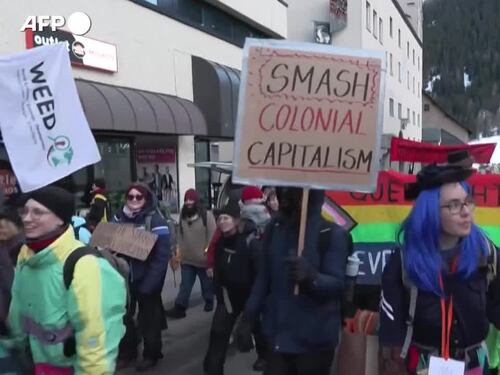 Davos, parte il Forum economico mondiale. E con lui le proteste