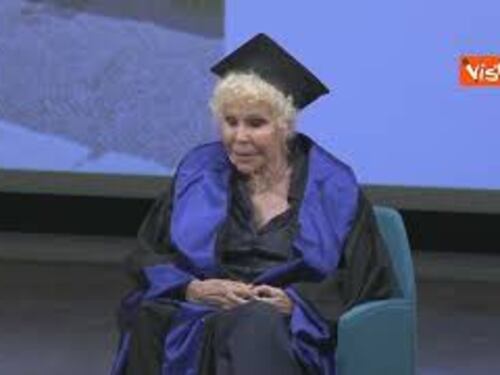 Laurea honorem a Ornella Vanoni: Io cialtrona, non ho mai studiato. I miei genitori sarebbero fieri