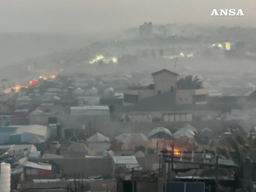 Gaza, iniziato il rientro degli sfollati palestinesi verso nord
