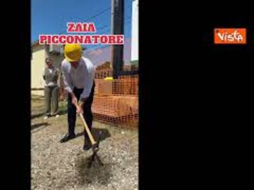 Zaia "picconatore" a Roncade per posa prima pietra soppressione passaggio a livello