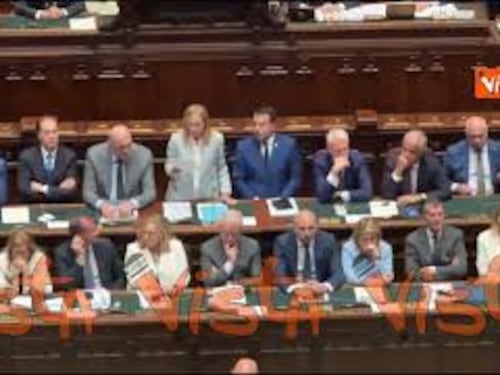 Meloni: “Reazione Israele a Gaza ha forme inaccettabili”. Maggioranza applaude, ma opposizione no