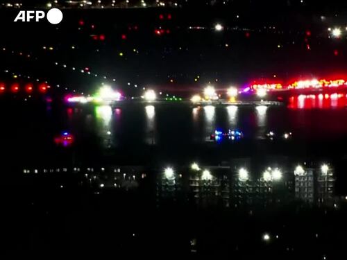 Incidente aereo a Washington, squadre di soccorso in azione