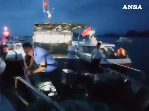 Naufragio di un battello turistico in Vietnam, oltre 30 morti