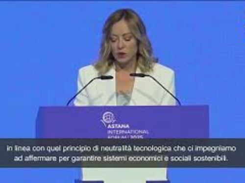 Meloni: "Tra Italia e Kazakistan collaborazione su tecnologia, materie prime e ambiente"