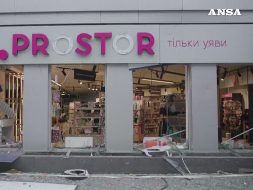 Ucraina, abbattuti missili balistici russi ma cadono su Kiev: vittime