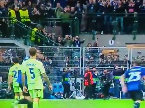 Inigo Martinez sputa contro Acerbi