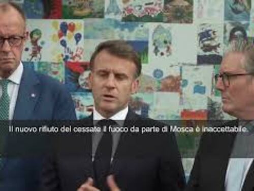 Macron tra i “volenterosi” a Tirana: “Inaccettabile che Mosca rifiuti cessate il fuoco”