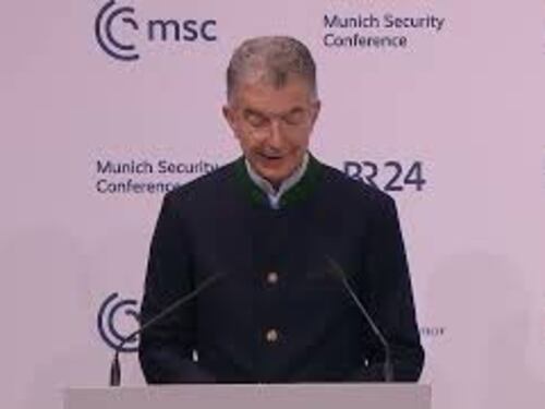 Presidente Conferenza Monaco Heusgen piange sul palco: "I nostri valori non sono più condivisi"