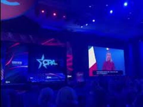 Applauso e standing ovation per intervento Meloni a convention Conservatori Usa