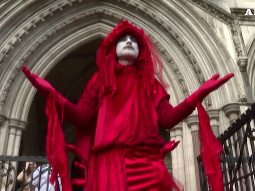 Clima: Gb, una manifestazione di sostegno agli attivisti di Just Stop Oil