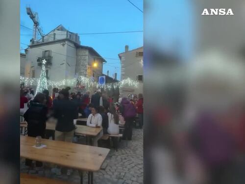 Freddo in Abruzzo, un borgo anticipa il Natale