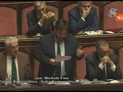 "In cella si soffoca, la politica dorme con aria condizionata", Fina (Pd) legge lettera di Alemanno