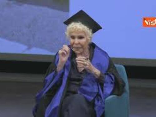 Laurea ad honorem a Ornella Vanoni: "Ero ignorante, ma poi arrivò Strehler"