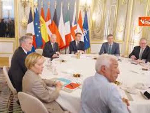Vertice informale sull'Ucraina a Parigi, il giro tavolo dei leader all'Eliseo