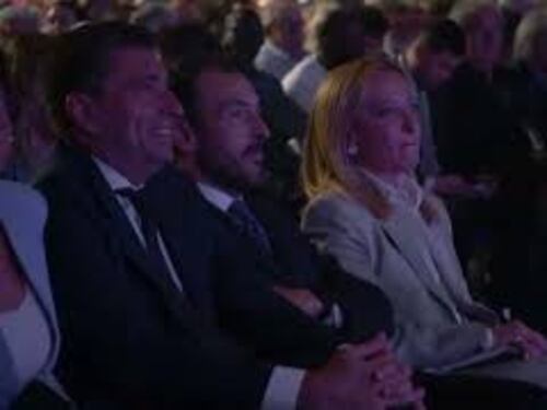 Lungo applauso per Meloni al Meeting di Rimini, la premier: "Accoglienza commuovente"