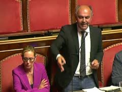 De Cristofaro: Meloni in silenzio su Gaza e compra armi per compiacere lobby nera di Trump e Orban