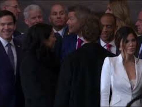 Bezos e Zuckerberg con le mogli all'insediamento di Trump a Capitol Hill
