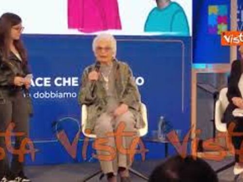 Segre: Si sa tutto dei cantanti ma poco della storia, si cambi a scuola per non dimenticare